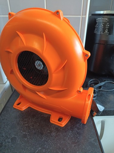 Swiftech 220 240v bouncy - 220-240v,